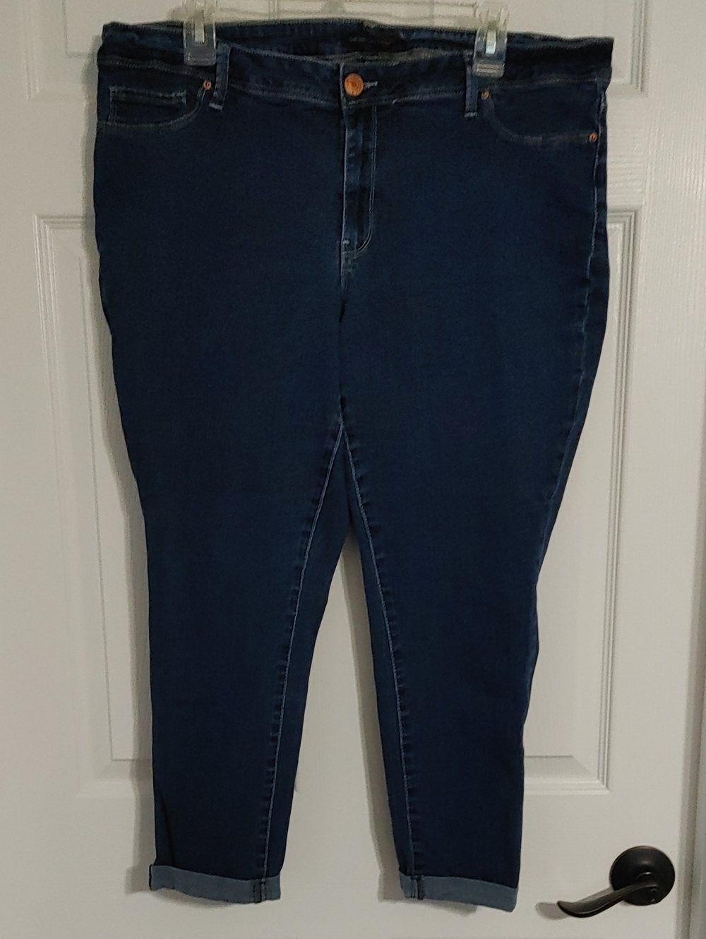 YMI Dark Blue Ankle Crop Stretch Jeans Tagged 17/18 Measures 18/20